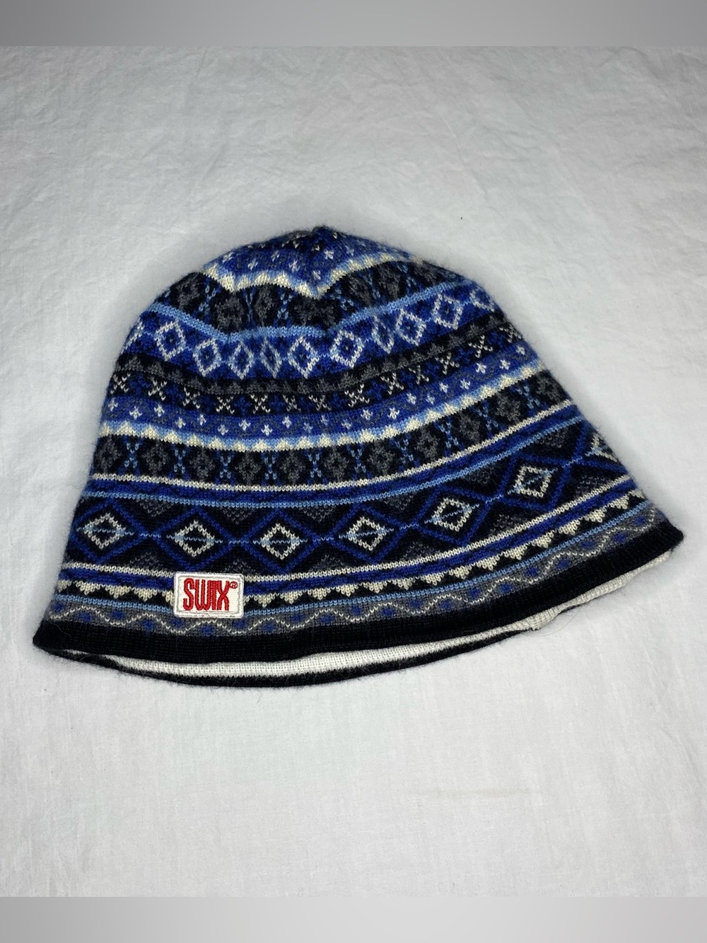 SWIX BLUE NORDIC PRINT WOOL KNIT BEANIE HAT WOMENS